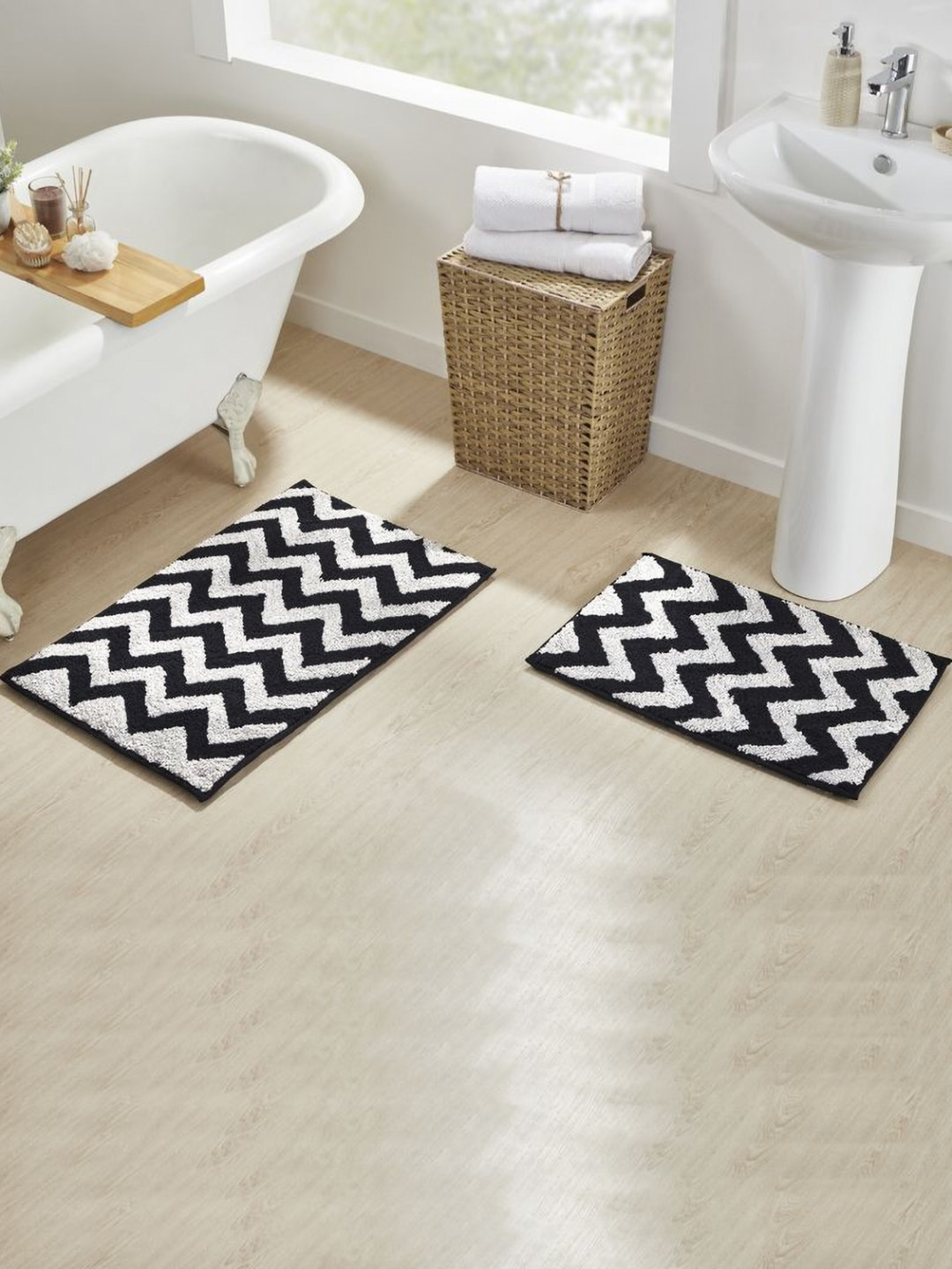 Pano Black & White Geometric 1800 GSM Anti-Skid Bath Rugs