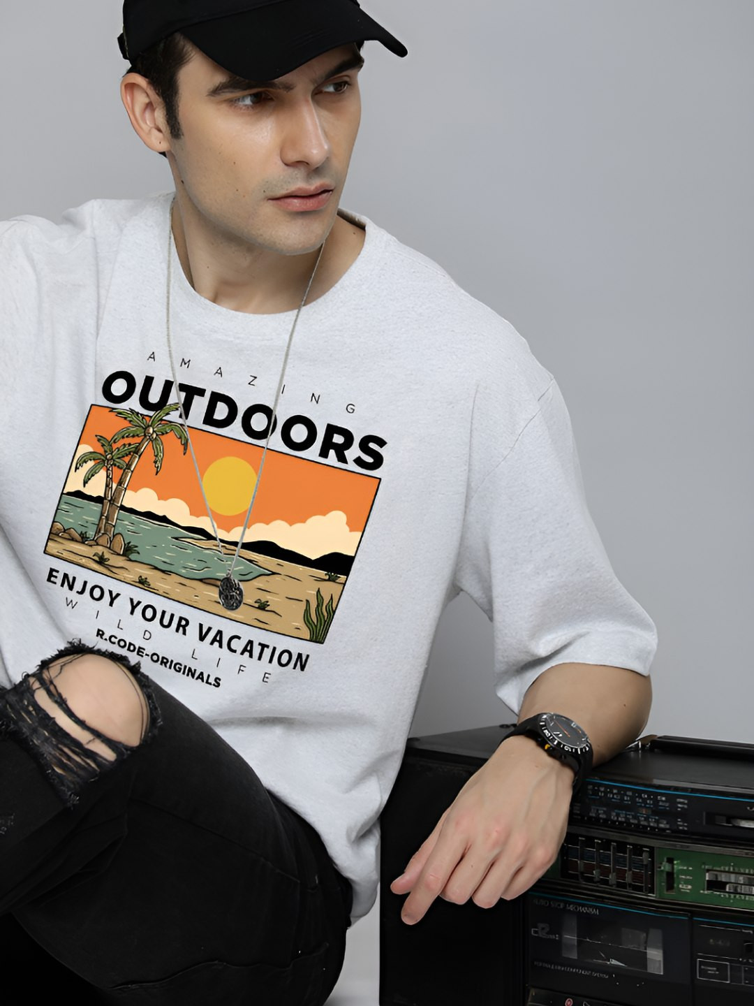 The Roadster Lifestyle Co.Men Graphic Printed Round Neck Cotton Oversized T-Shirt