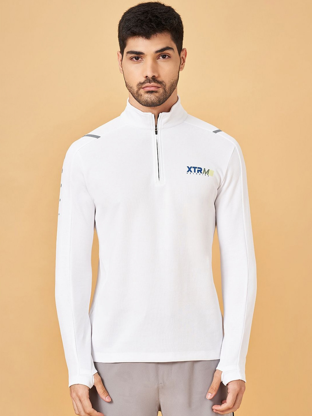 Ajile by Pantaloons Men Solid High Neck Polyester Slim Fit Tshirt