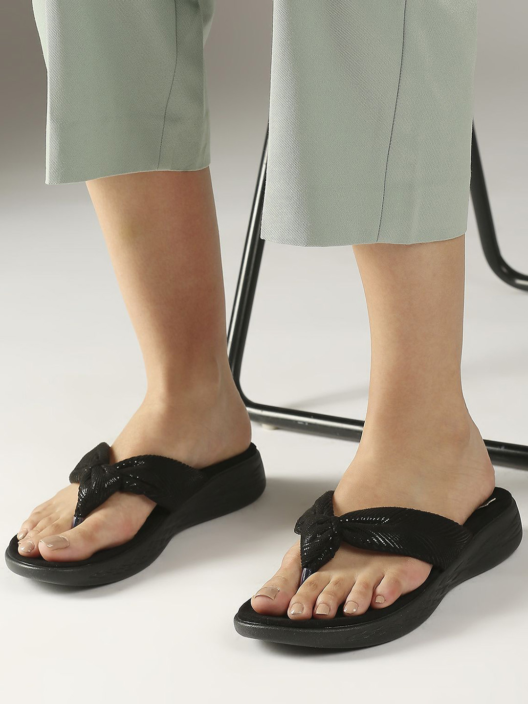 Inc 5 Women Thong  Flip Flops