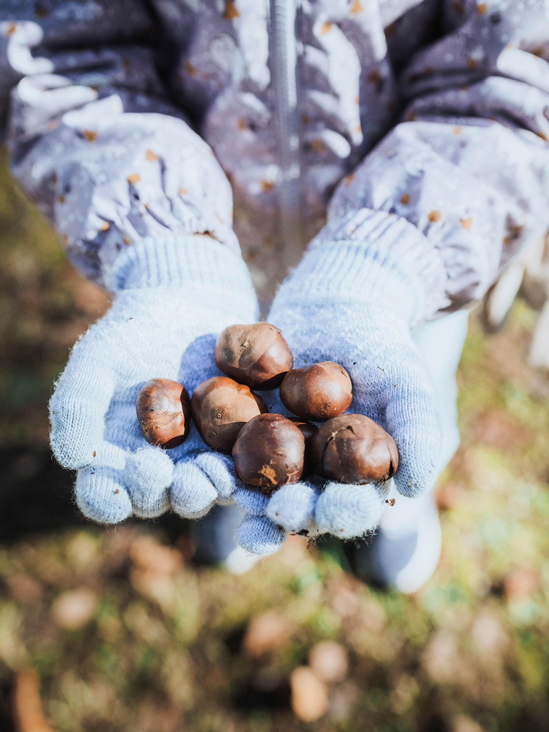 Decathlon QUECHUA - Kids White Touchscreen Compatible Hiking Winter Gloves