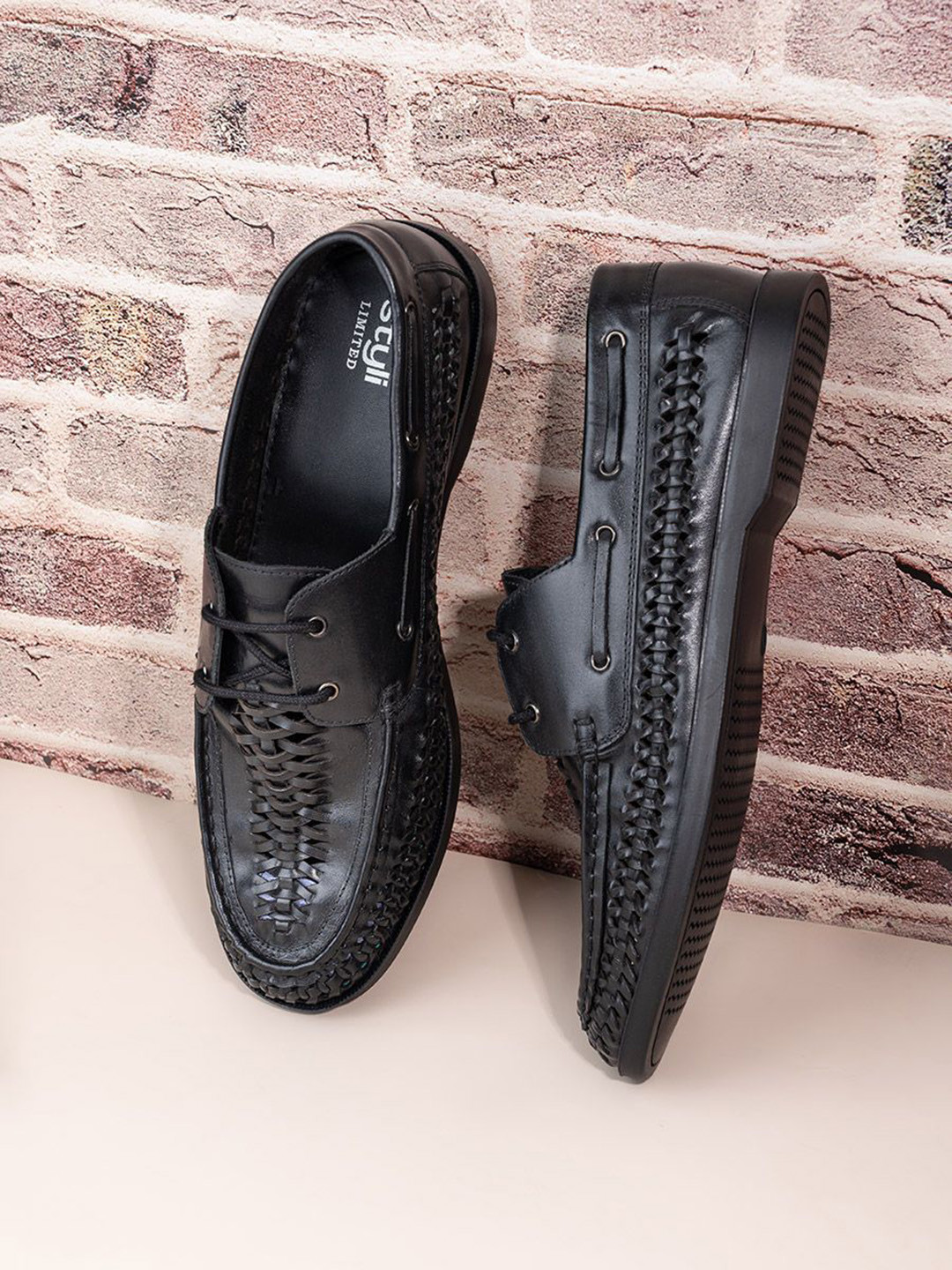 Styli Men Genuine Leather Handmade Lace Up Shoes
