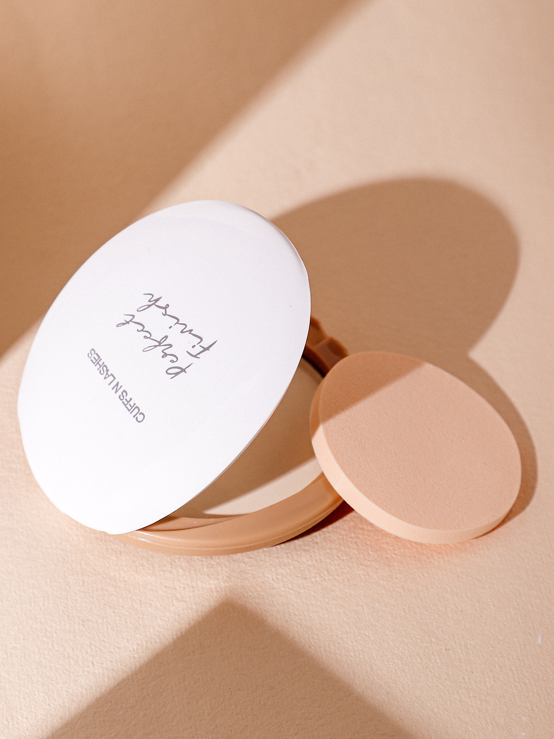 CUFFS N LASHES Perfect Finish Pressed Powder Compact with SPF 15- 16g- Shade- 01 Porcelain