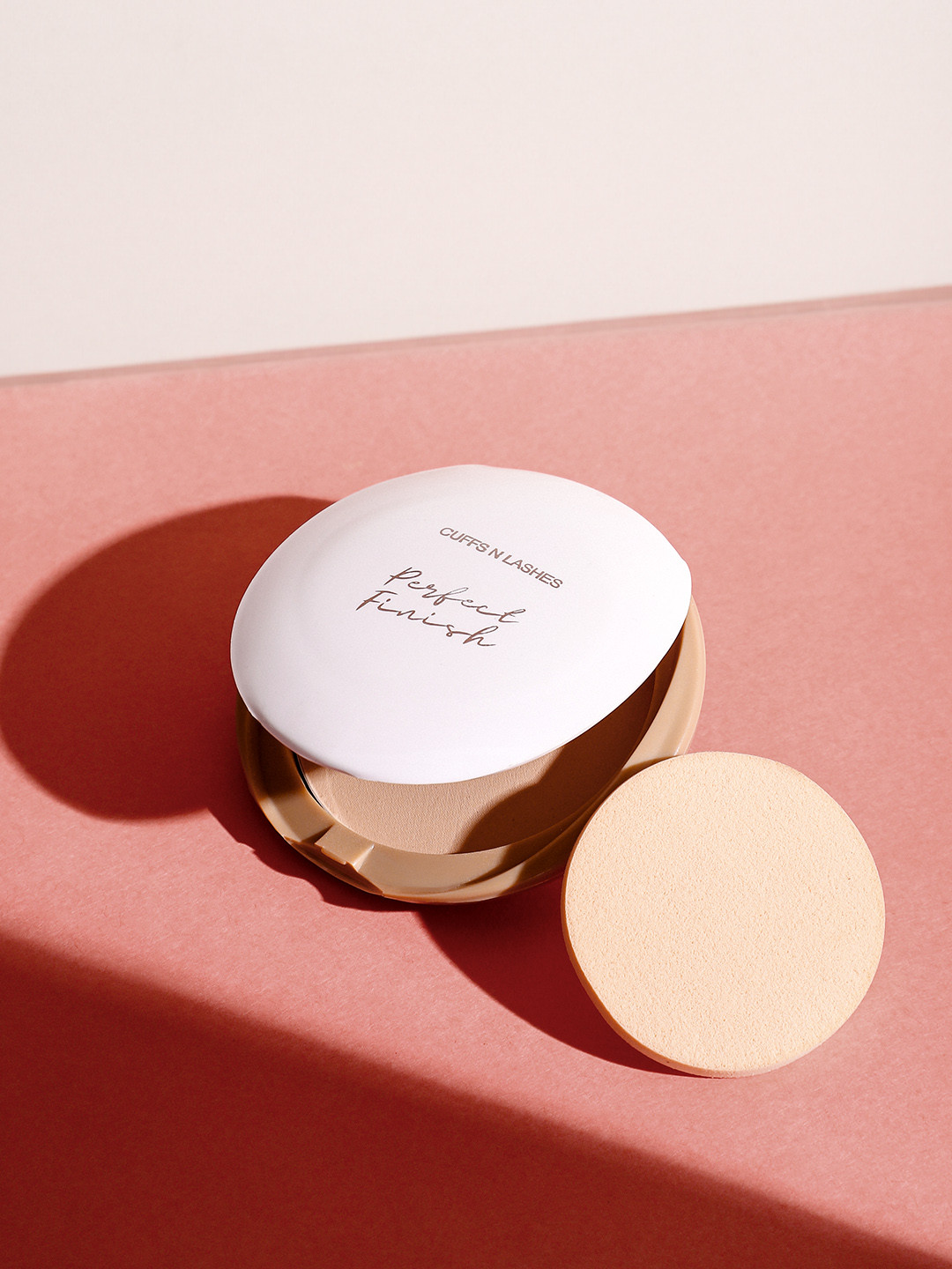 CUFFS N LASHES Perfect Finish Pressed Powder Compact with SPF 15- 16g- 05 Light Medium