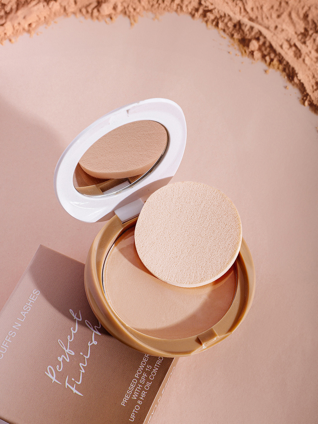 CUFFS N LASHES SPF 15 Perfect Finish Pressed Powder Compact 16g - Medium 06