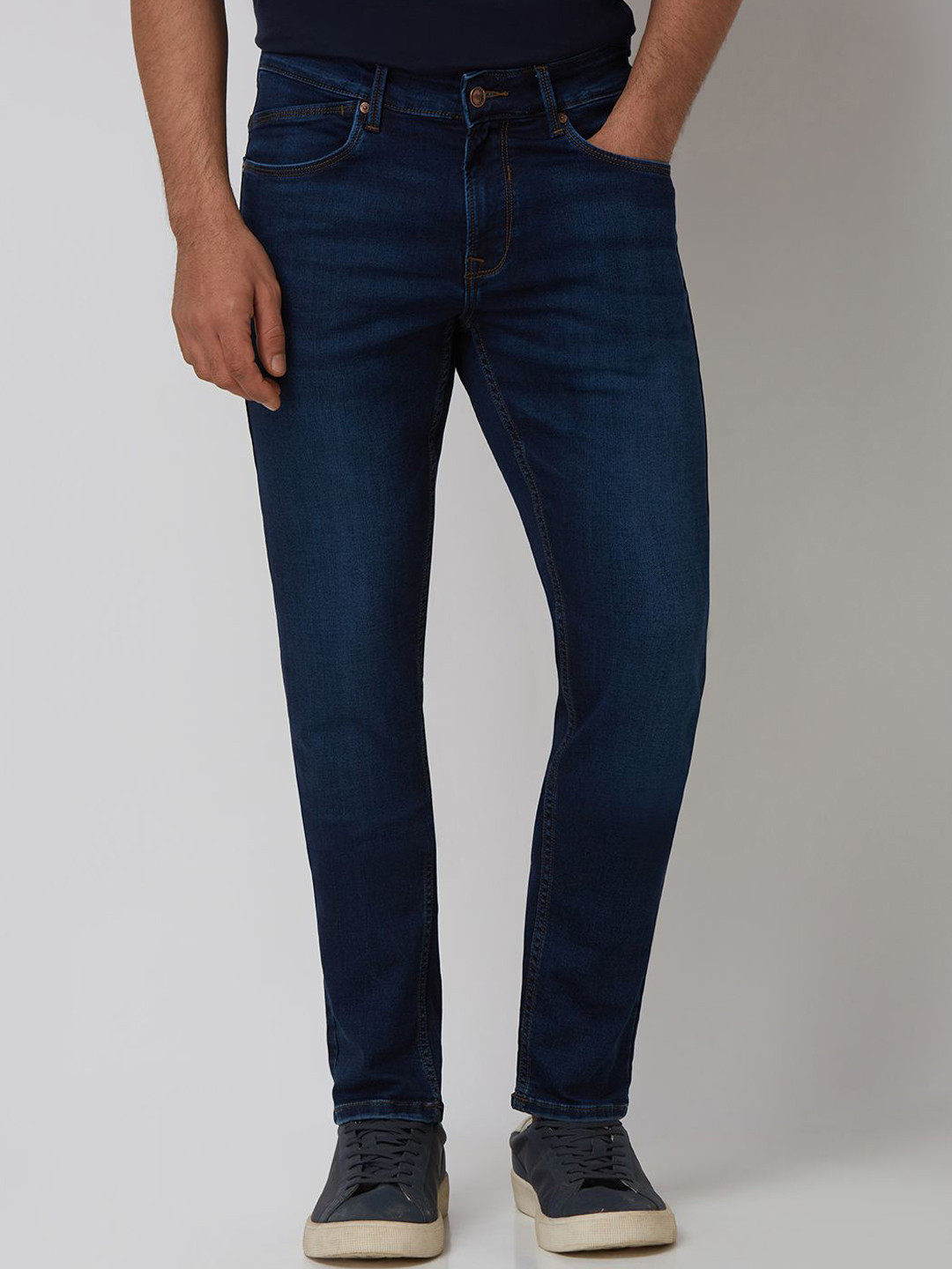 Mufti Men Skinny Fit Mid-RiseLight Fade Stretchable Jeans