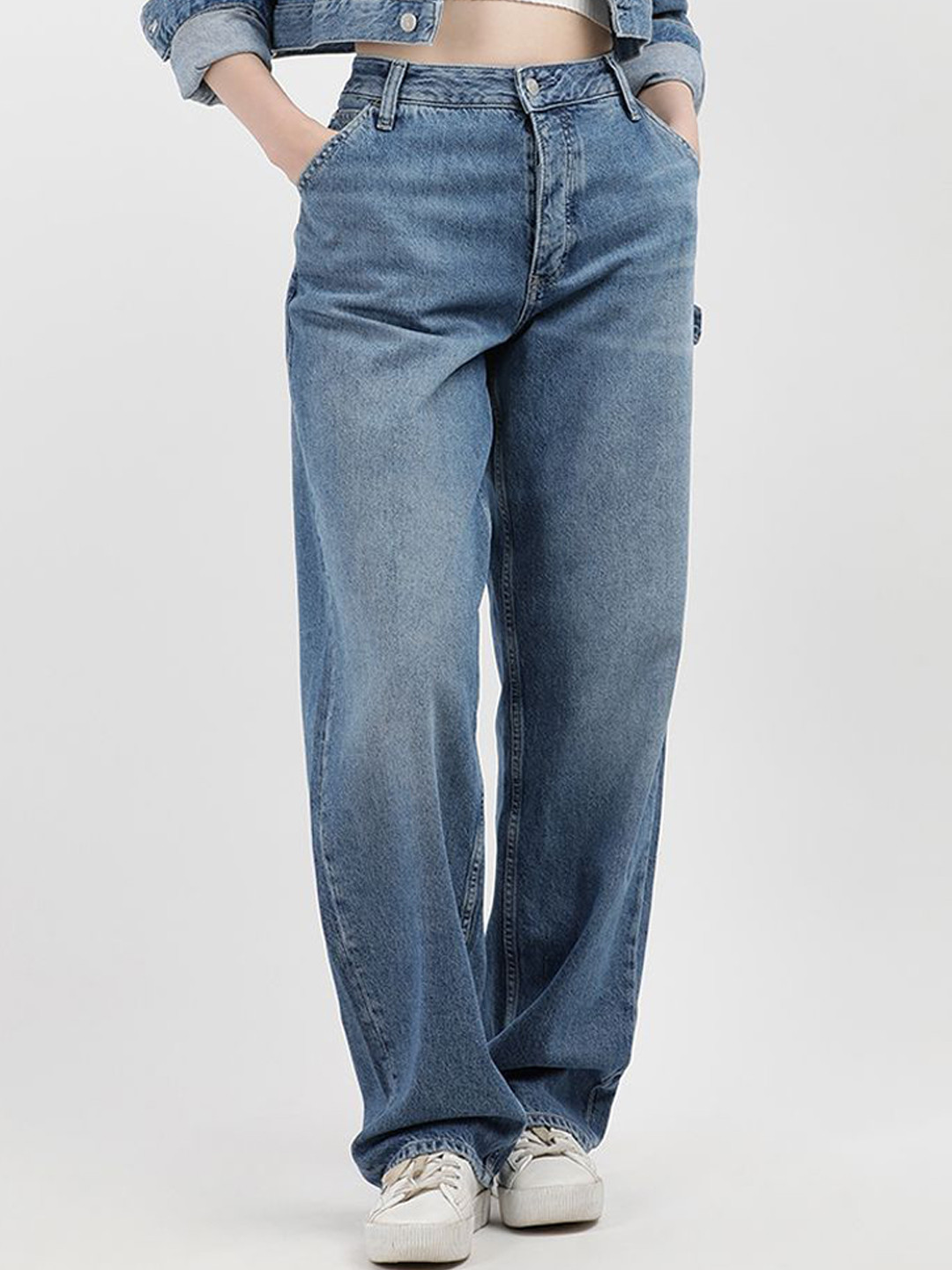 Calvin Klein Jeans Women Wide Leg Light Fade Jeans
