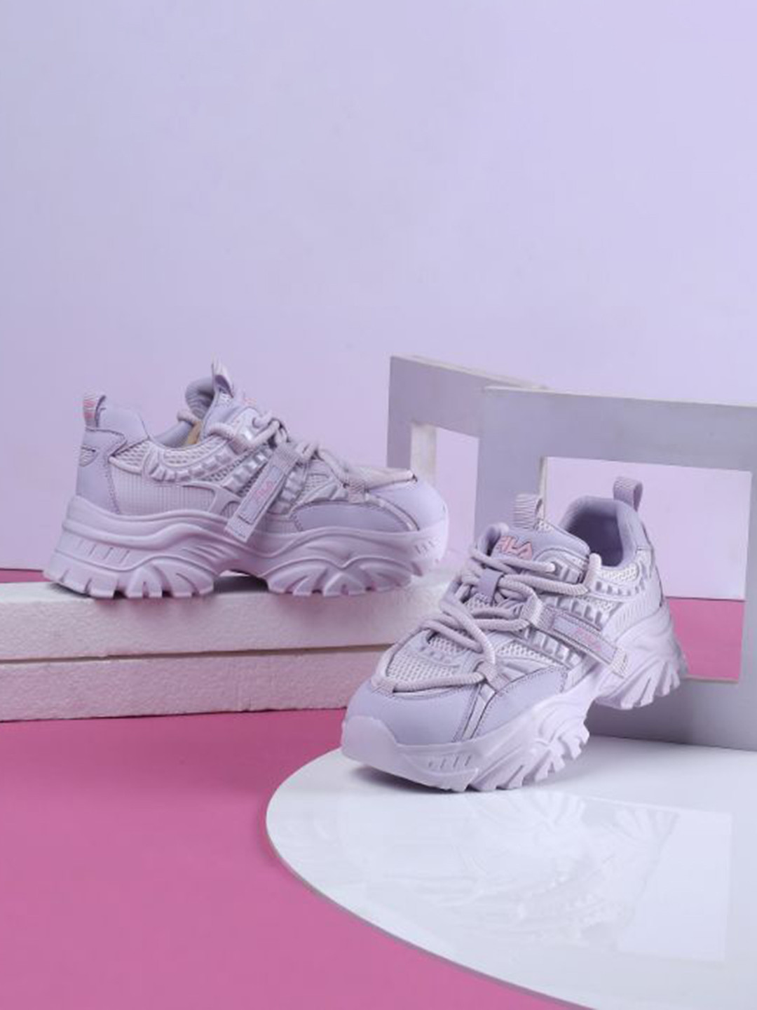 FILA Women ENVI VICTORI Round Toe Arch Support Insole Lightweight Sneakers