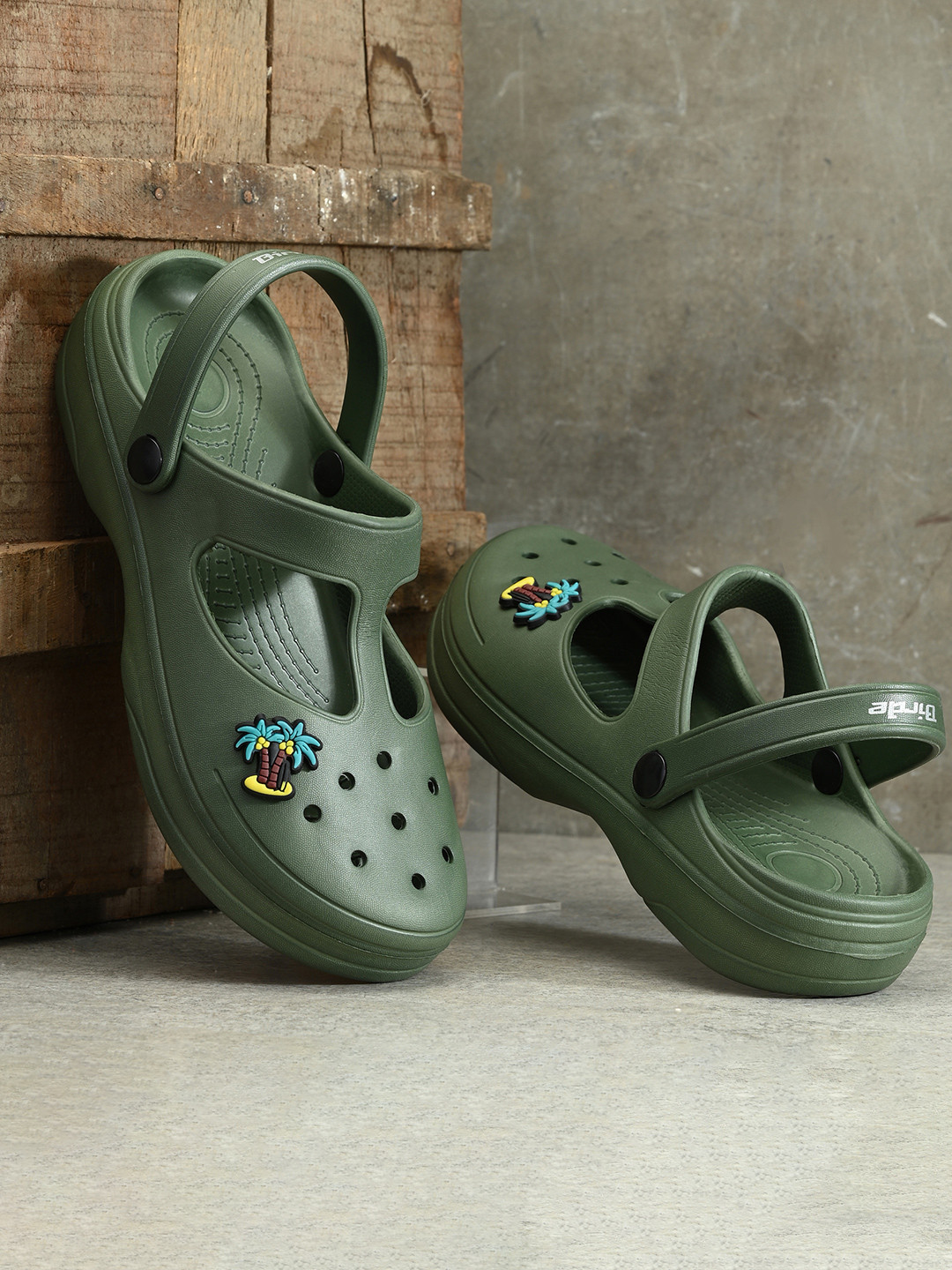 BIRDE Women Clogs