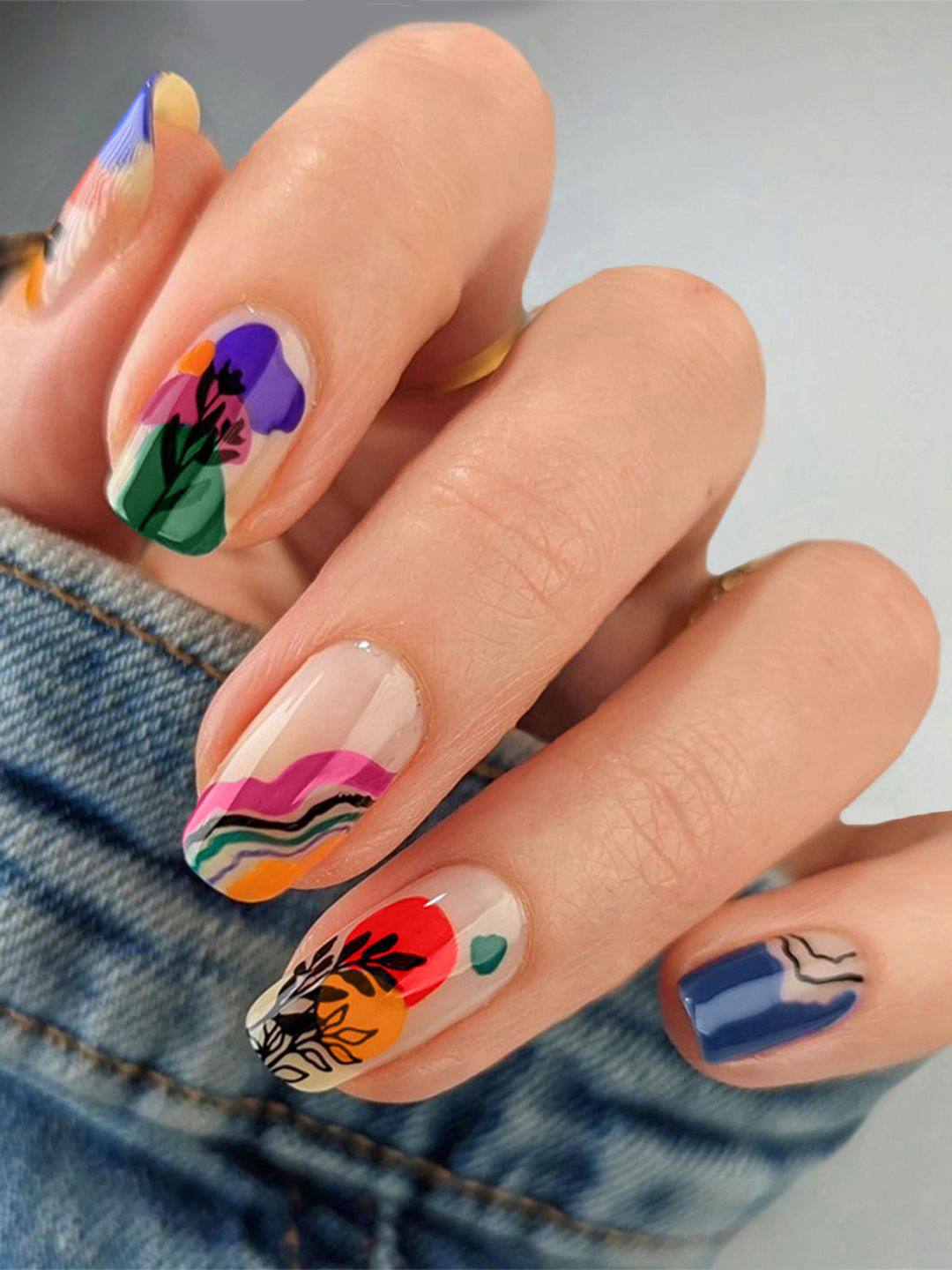 Secret Lives Glossy with Leaves Design Nail Art- 24 Pcs