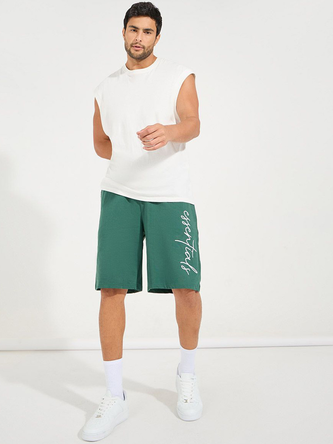 Styli Green Men Essentials Print Mid-Rise Pure Cotton Oversized Cotton Shorts
