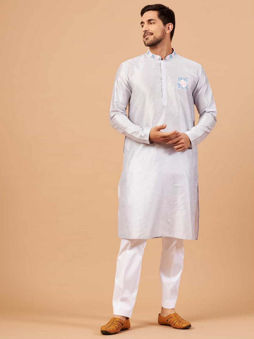 HILO DESIGN Thread Work Mandarin Collar Straight Kurta