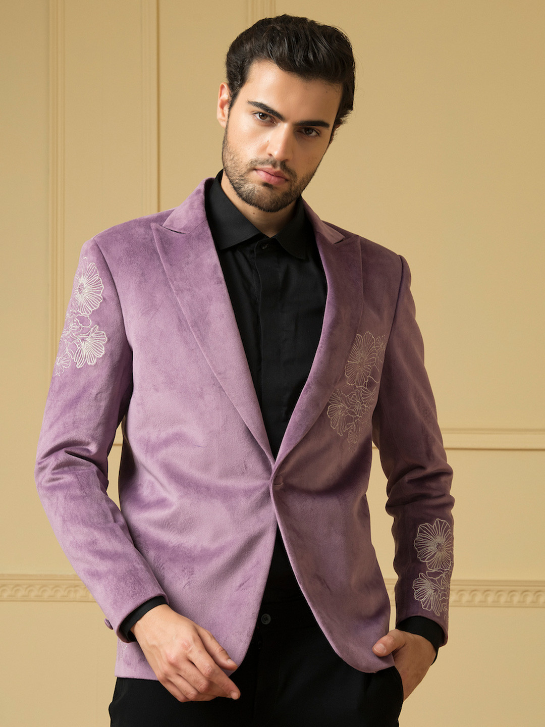 HILO DESIGN Savvy Comfort-Fit Peaked Lapel Collar Velvet Blazer