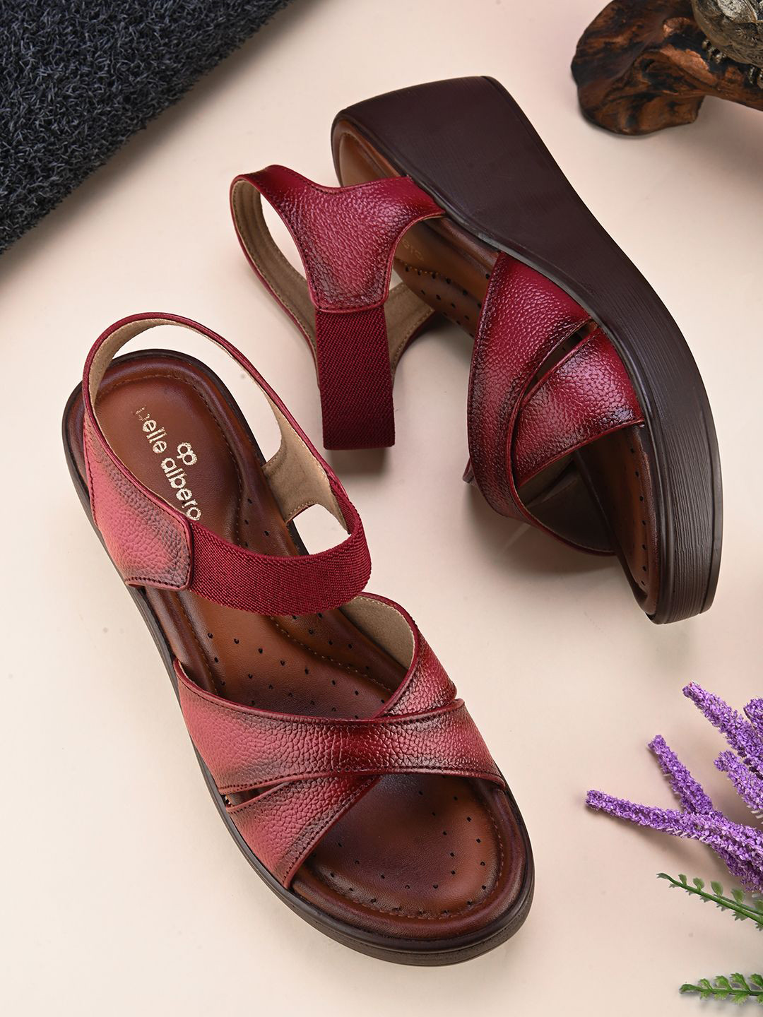 pelle albero Leather Slip-On Wedge Heel Sandals