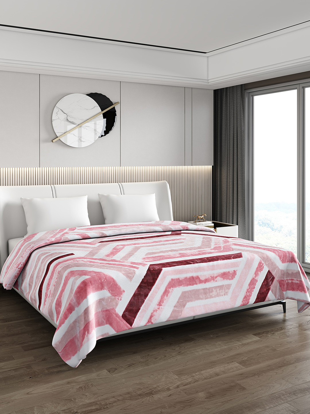 Monte Carlo White & Pink Geometric Printed Heavy Winter Double Bed Blanket