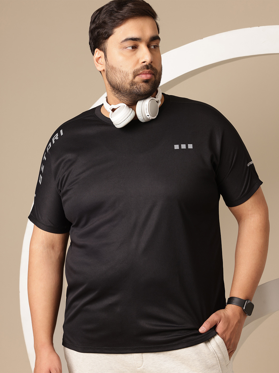 Sztori Plus Size Extended Sleeves Reflective Detail T-shirt