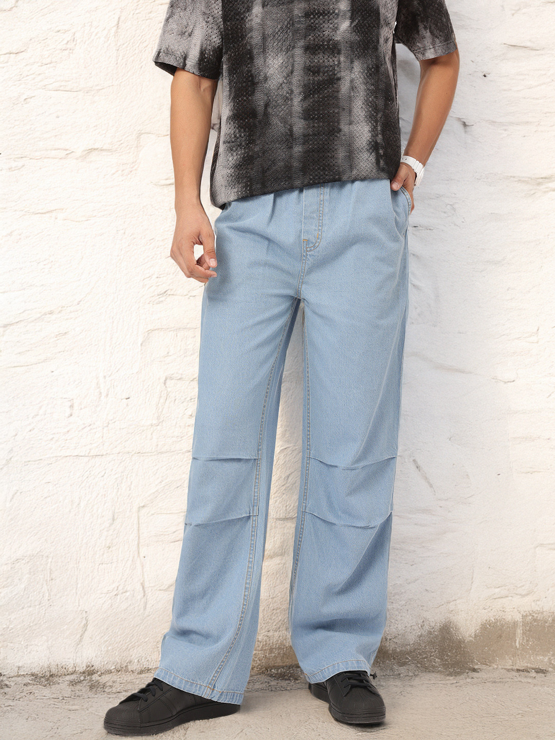 Kook N Keech Men Pleated Loose Non-Stretchable Joggers Jeans with Toggle Hem