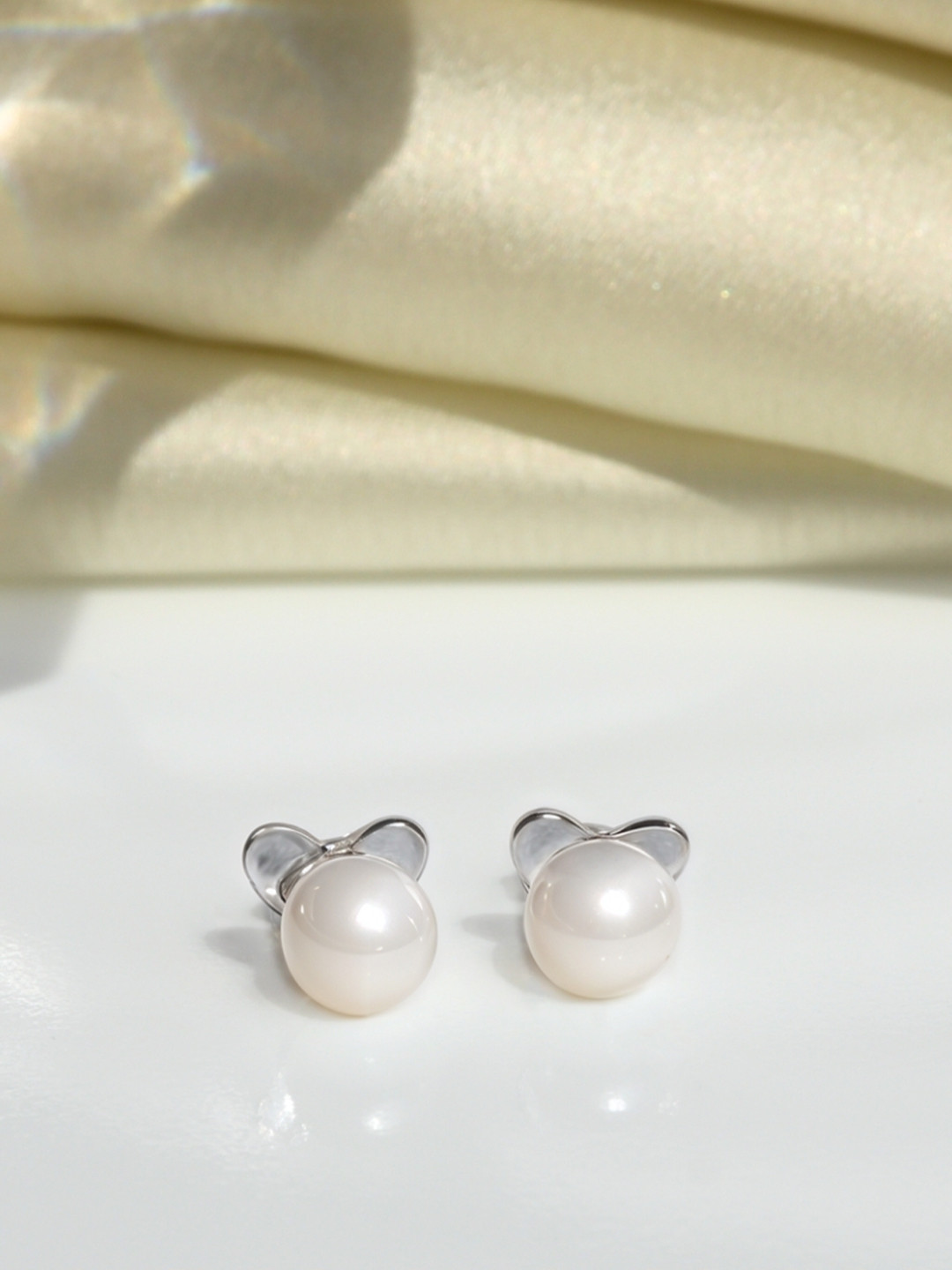 HighSpark 925 Silver Cat Shape Studs Earrings