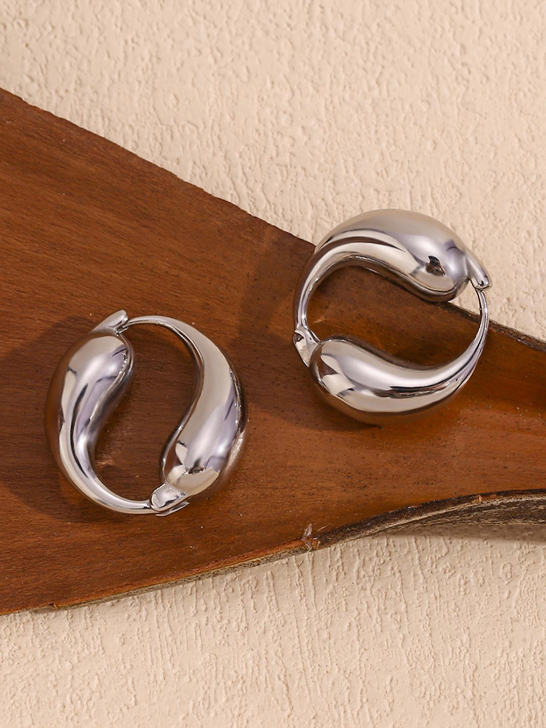 AQUASTREET 18K Silver Plated Waterproof Antitarnish Yin-Yan Earring