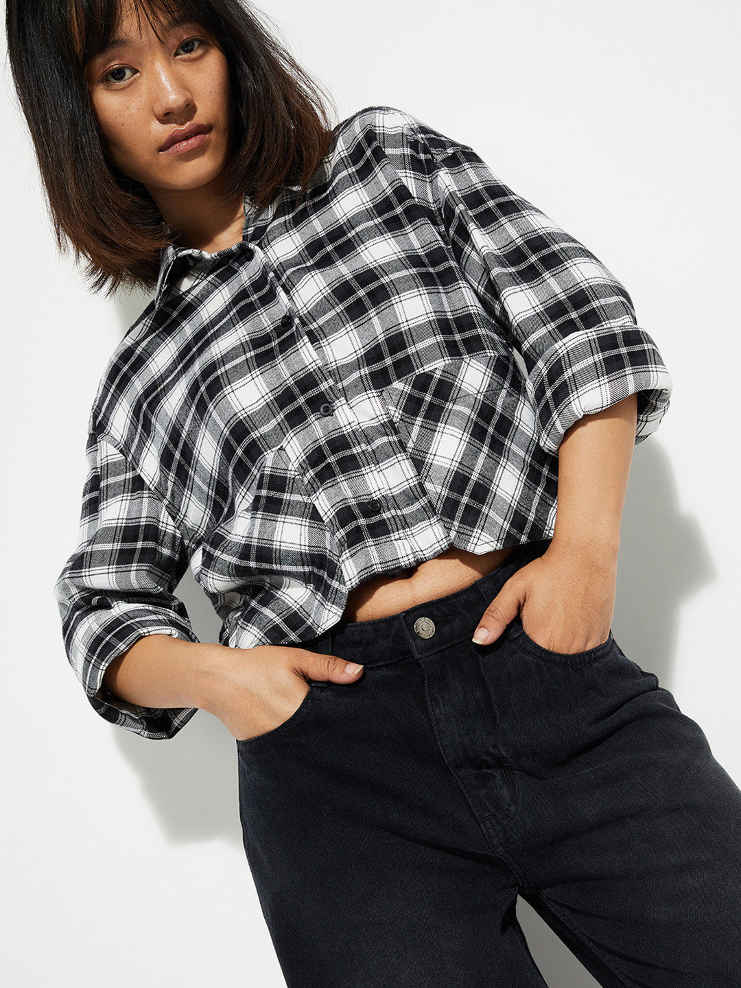 max URB_N Women Checked Yarn Dyed Cropped Shirt