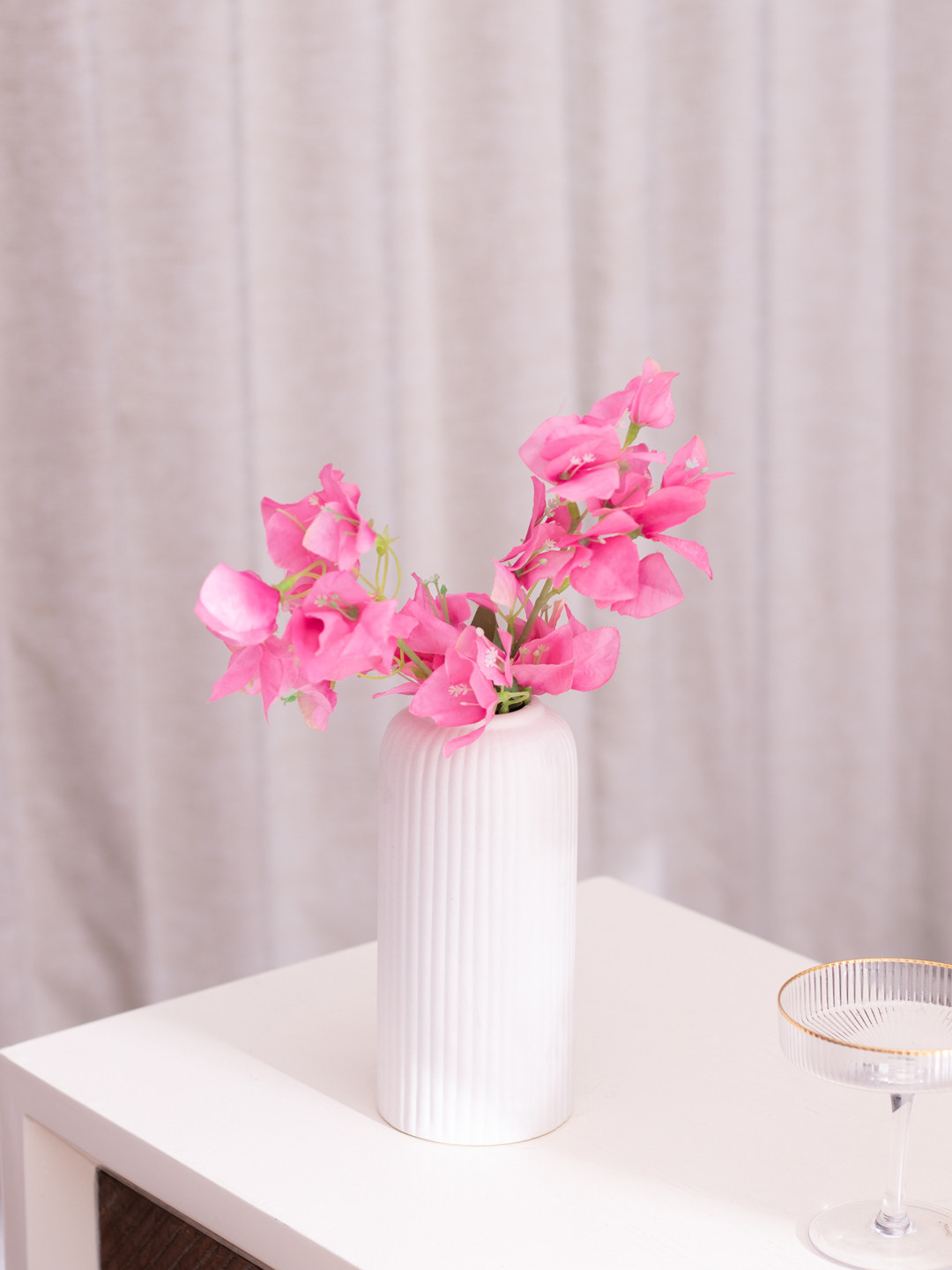 The Decor Mantra White Textured Ceramic Flower Vase