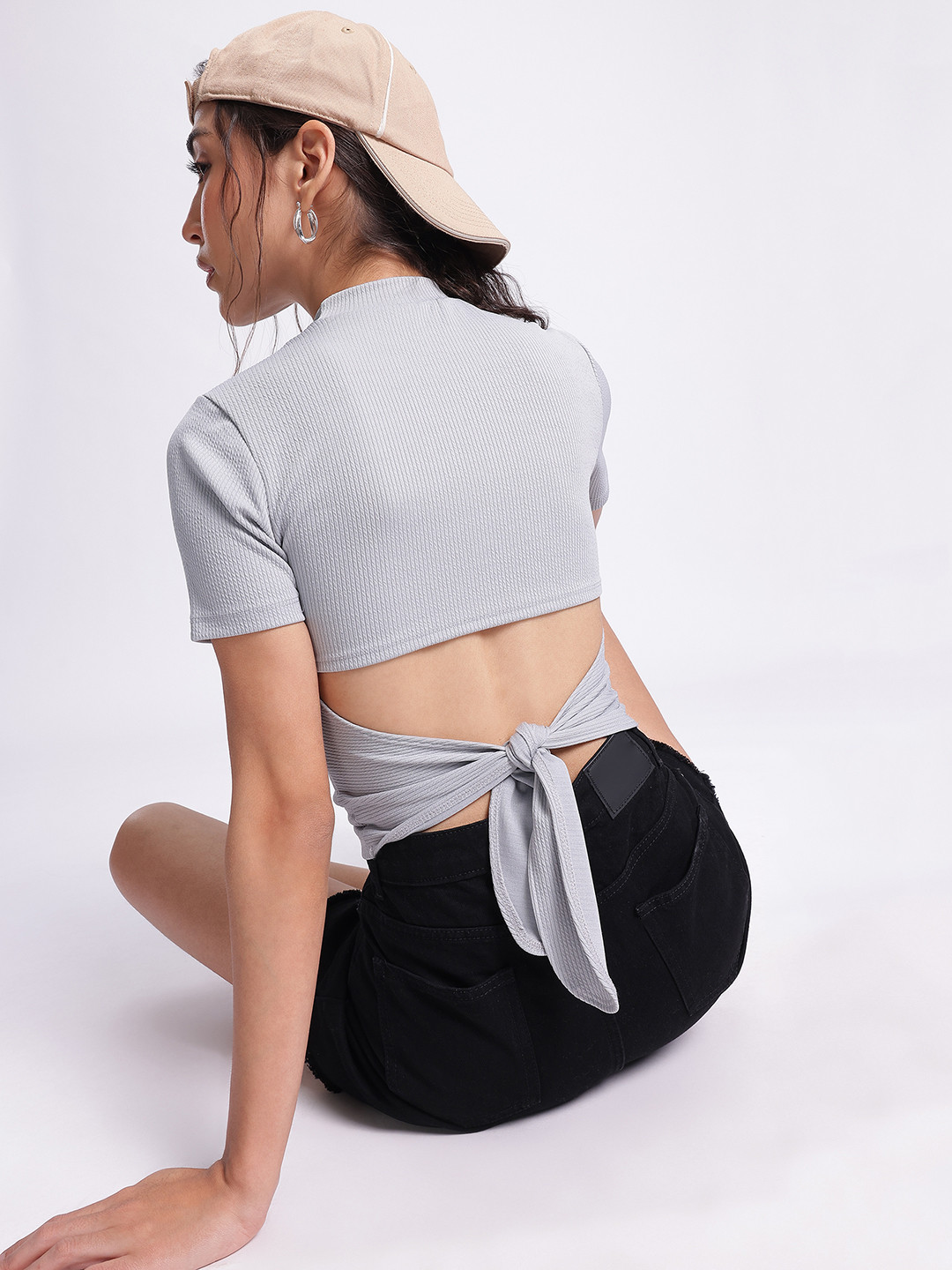 DressBerry Styled Back Texture Ribbed Crop Top