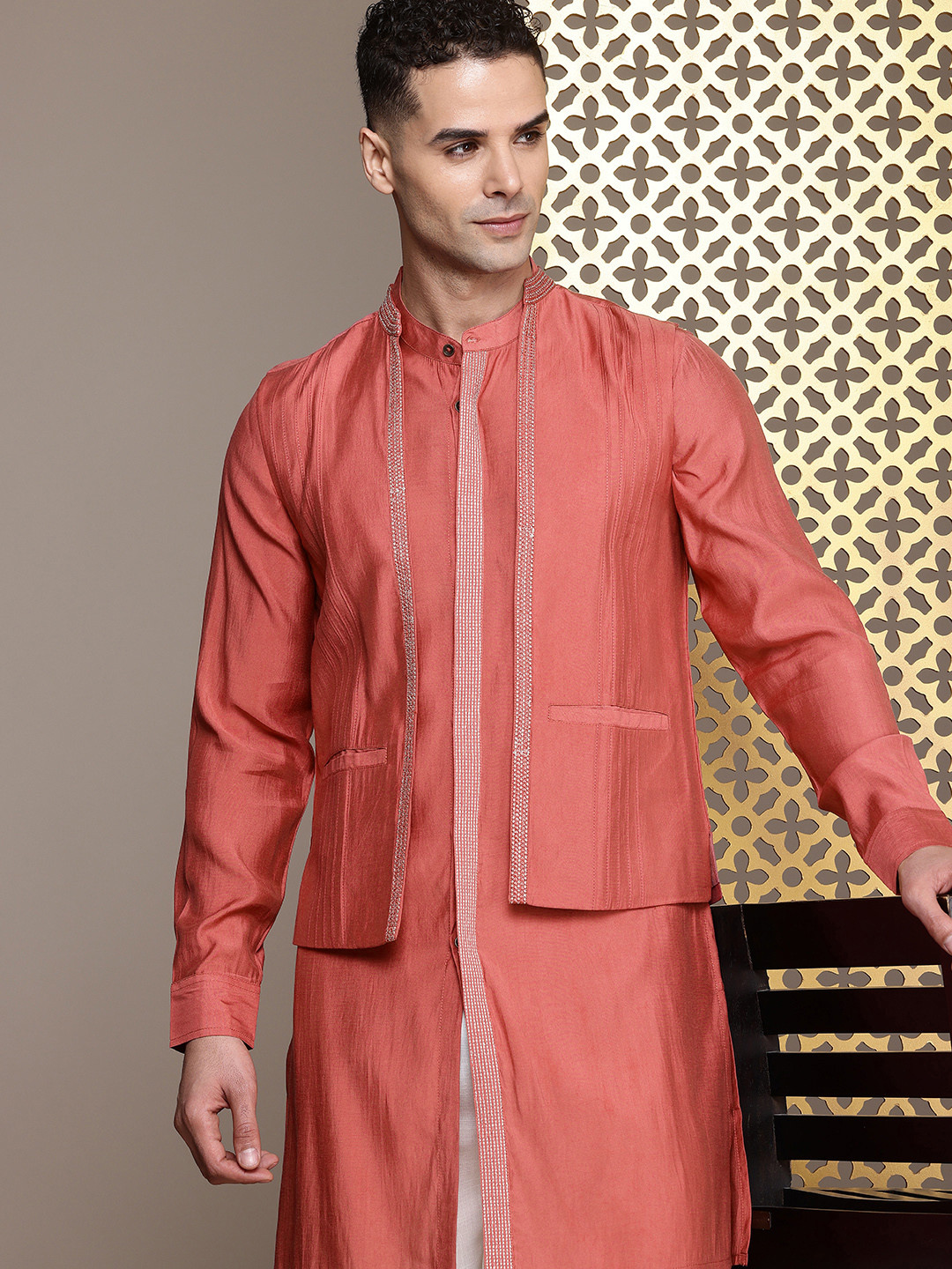 House of Pataudi Band Collar Thread Work Detailed Jashn Kurta with Trousers