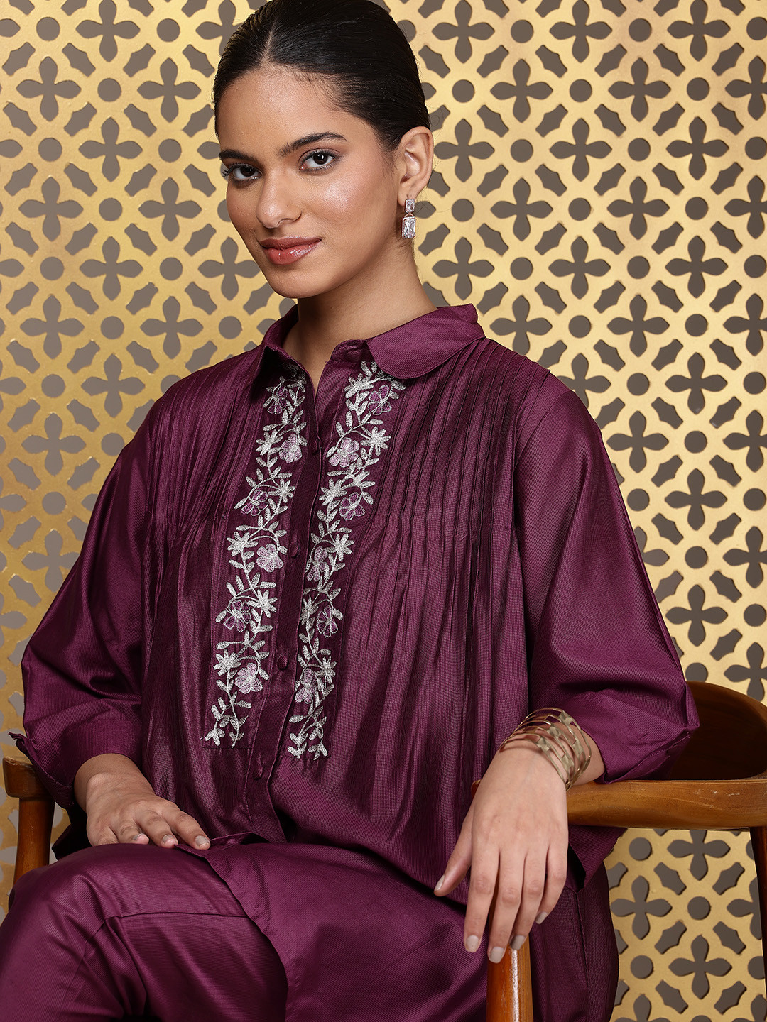 House of Pataudi Floral Embroidered Thread Work Jashn A-Line Kurta with Trousers
