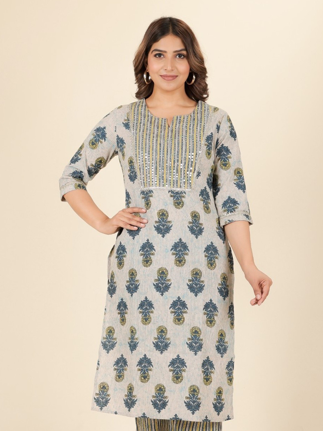 Aramya Floral Printed Notch Neck Sequins Cotton Straight Kurta