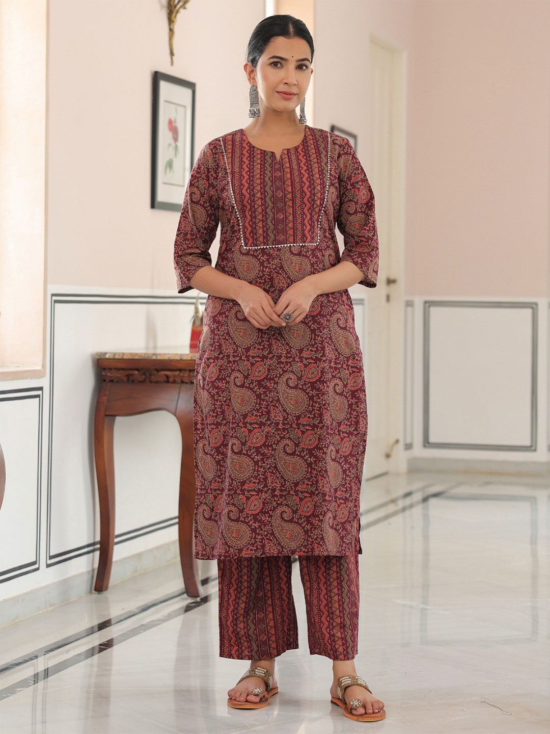 Aramya Paisley Printed Notch Neck Pure Cotton Straight Kurta