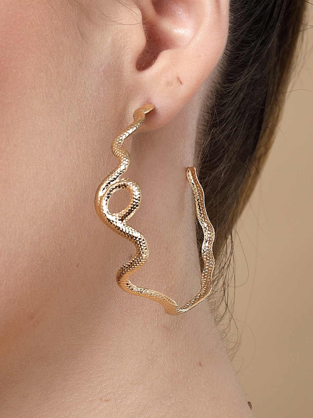 Bohey by KARATCART Gold Plated Contemporary Hoop Earrings