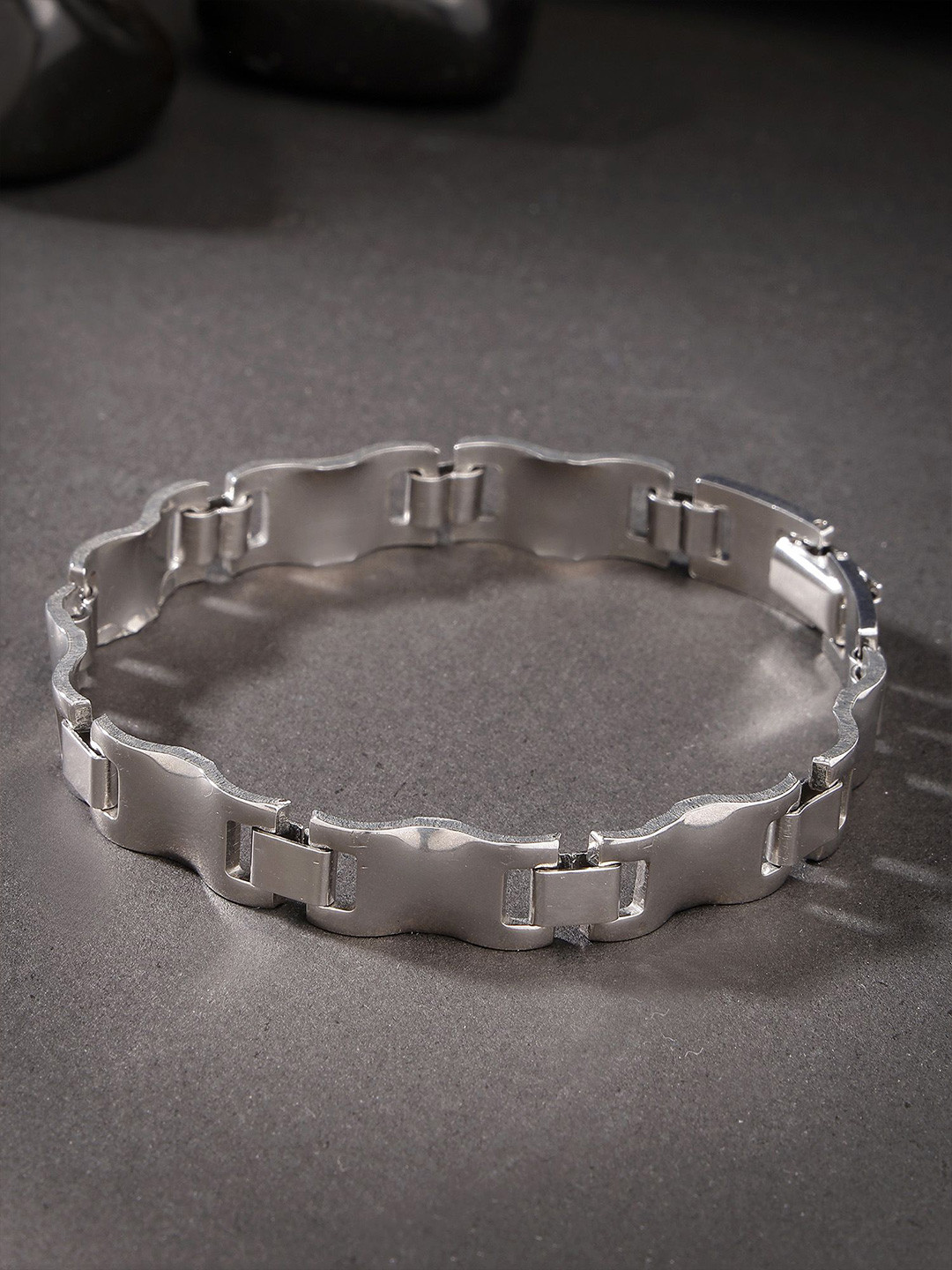 Bohey by KARATCART Men Handcrafted Silver-Plated Link Bracelet