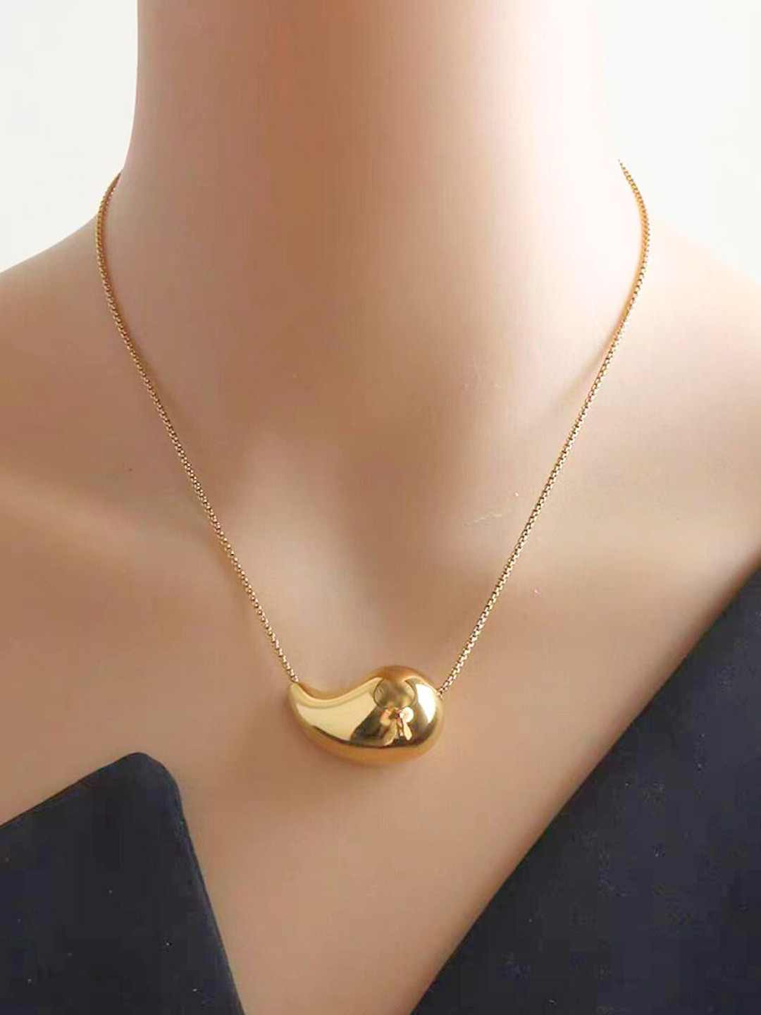 AQUASTREET 18K Plated Waterproof Anti Tarnish Tear Drop Pendant Chain