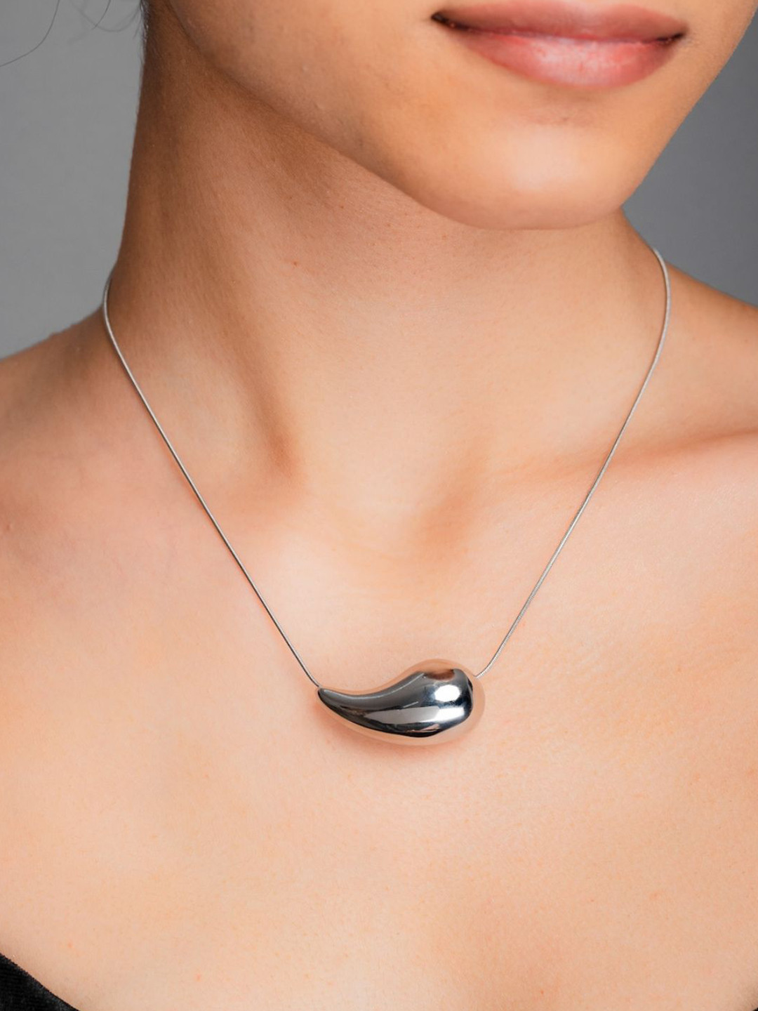 AQUASTREET 18K Silver Plated Waterproof Anti Tarnish Teardrop Chain Pendant