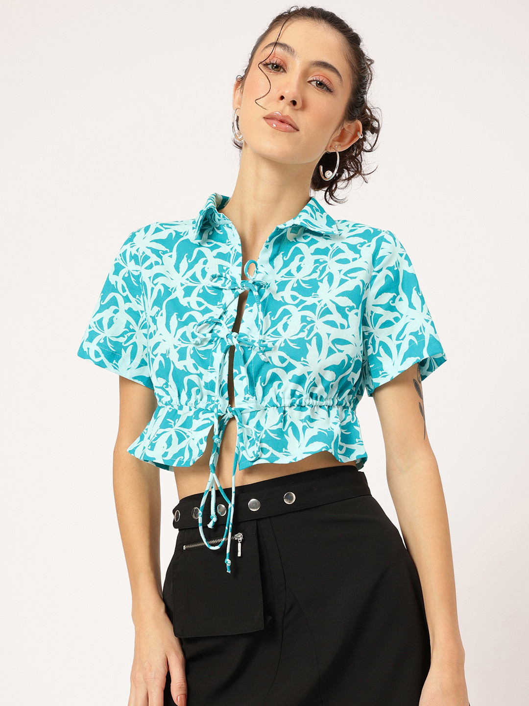 DressBerry Floral Print Front-Tie Crop Top