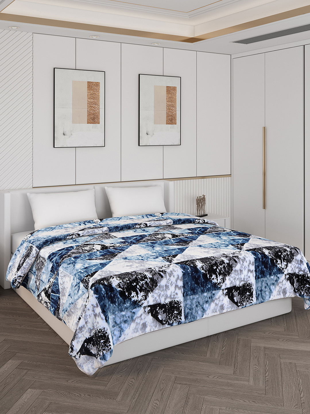 Monte Carlo Blue & White Abstract Printed Mild Winter 600 GSM Double Bed Blanket
