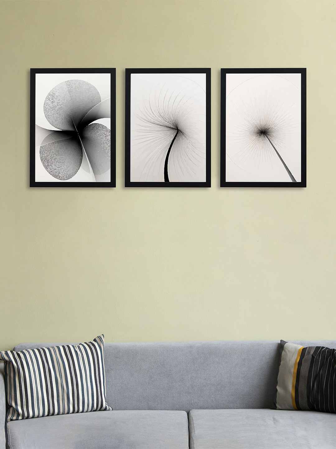 Giftii White & Black 3 Pieces Printed  Wooden Framed Wall Arts