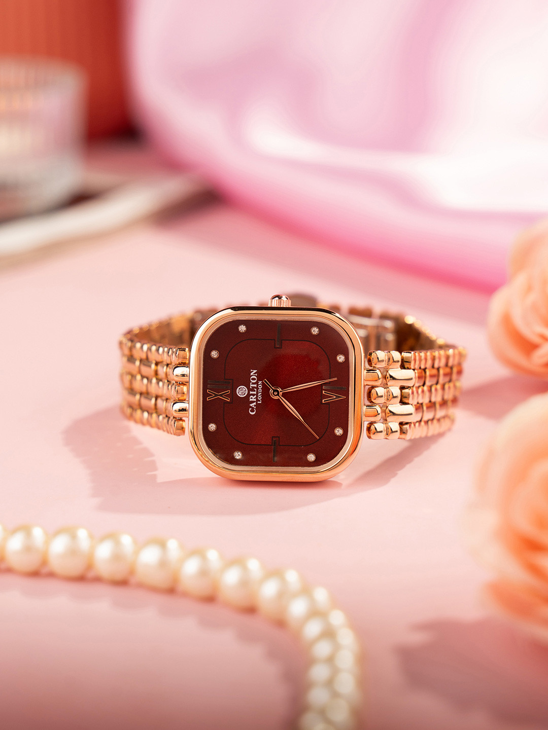 Carlton London Women Red Dial & Bracelet Style Straps Analogue Watch CLSSCRED