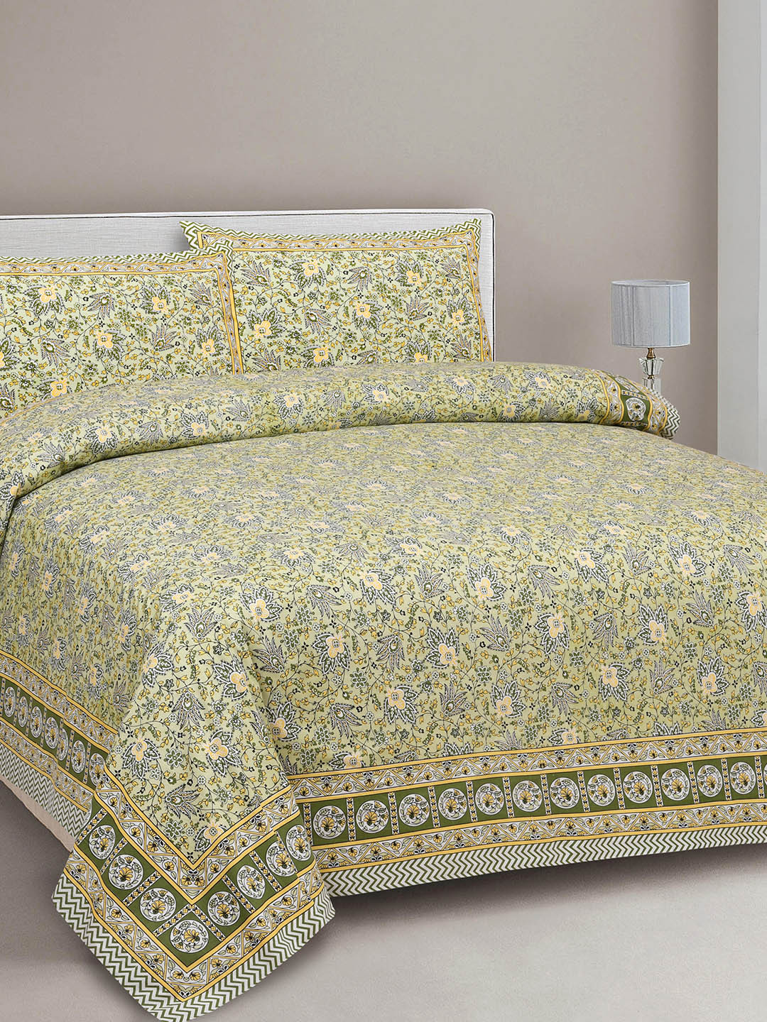 CLOTHOLOGY Green Floral Cotton 180 TC King Fine Bedsheet with 2 Pillow Covers-108 x 89 inches