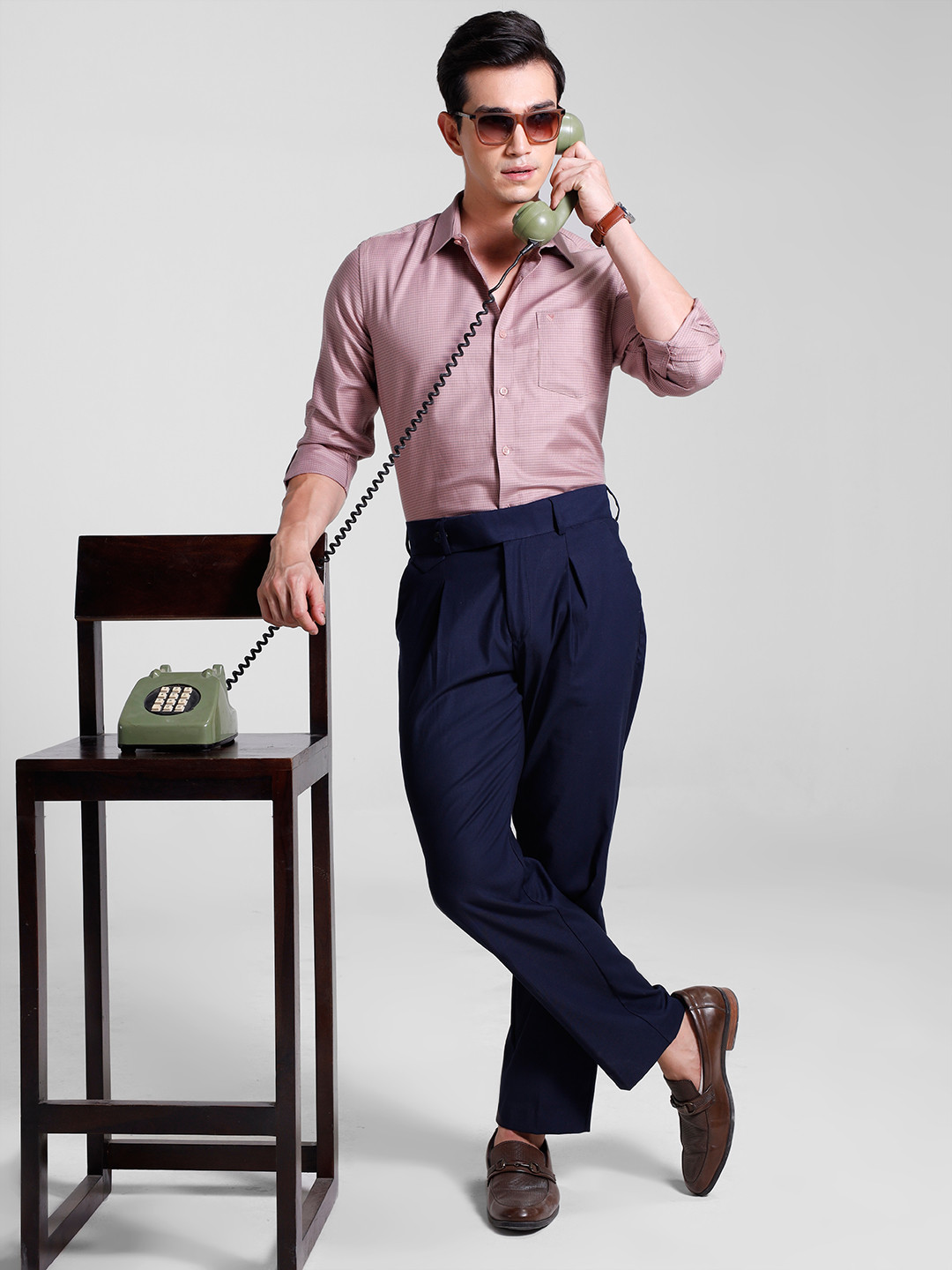 INVICTUS Signature Self Design Textured Pure Cotton Formal Shirt