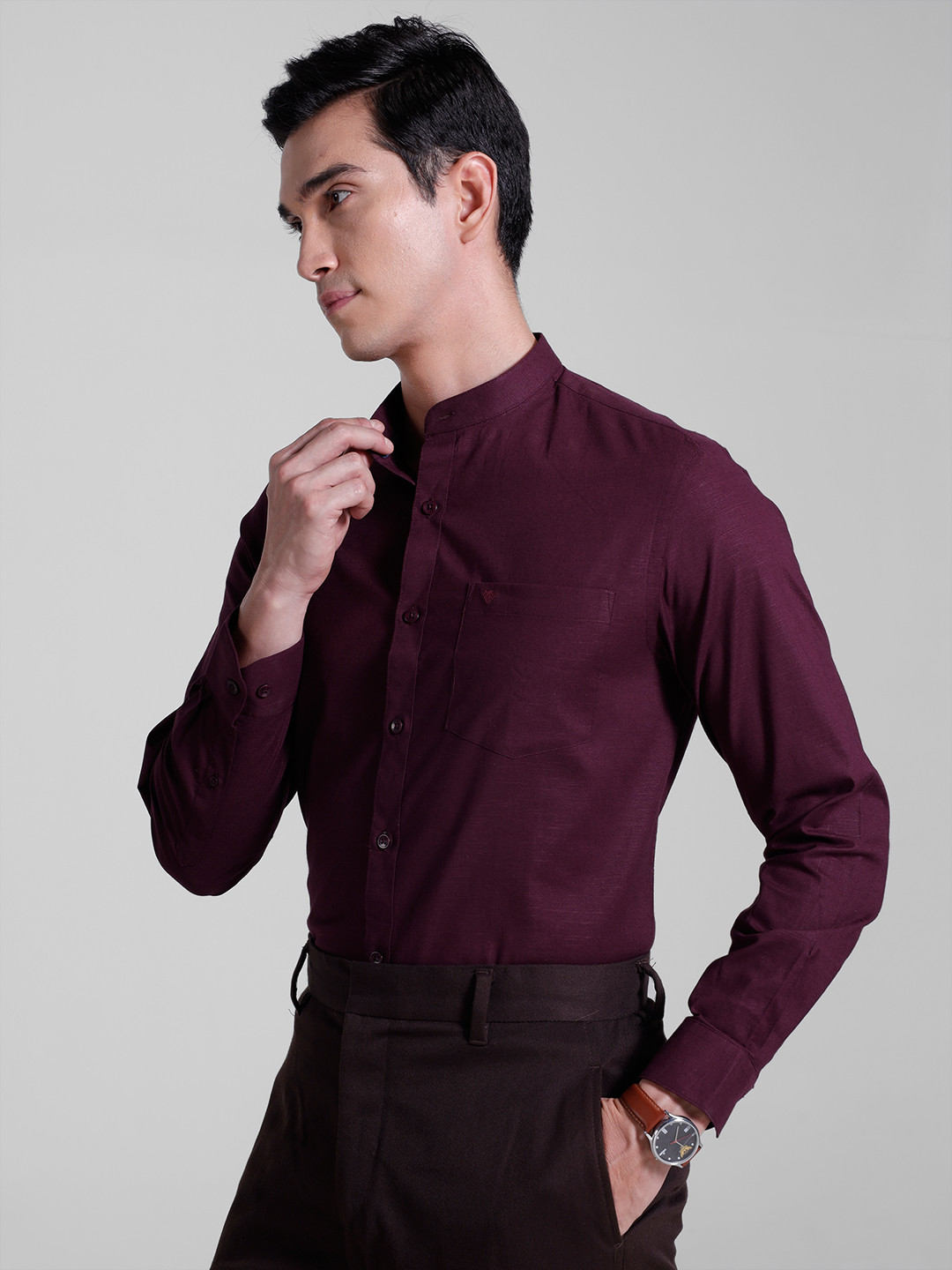 INVICTUS Signature Slim Fit Band Collar Formal Shirt