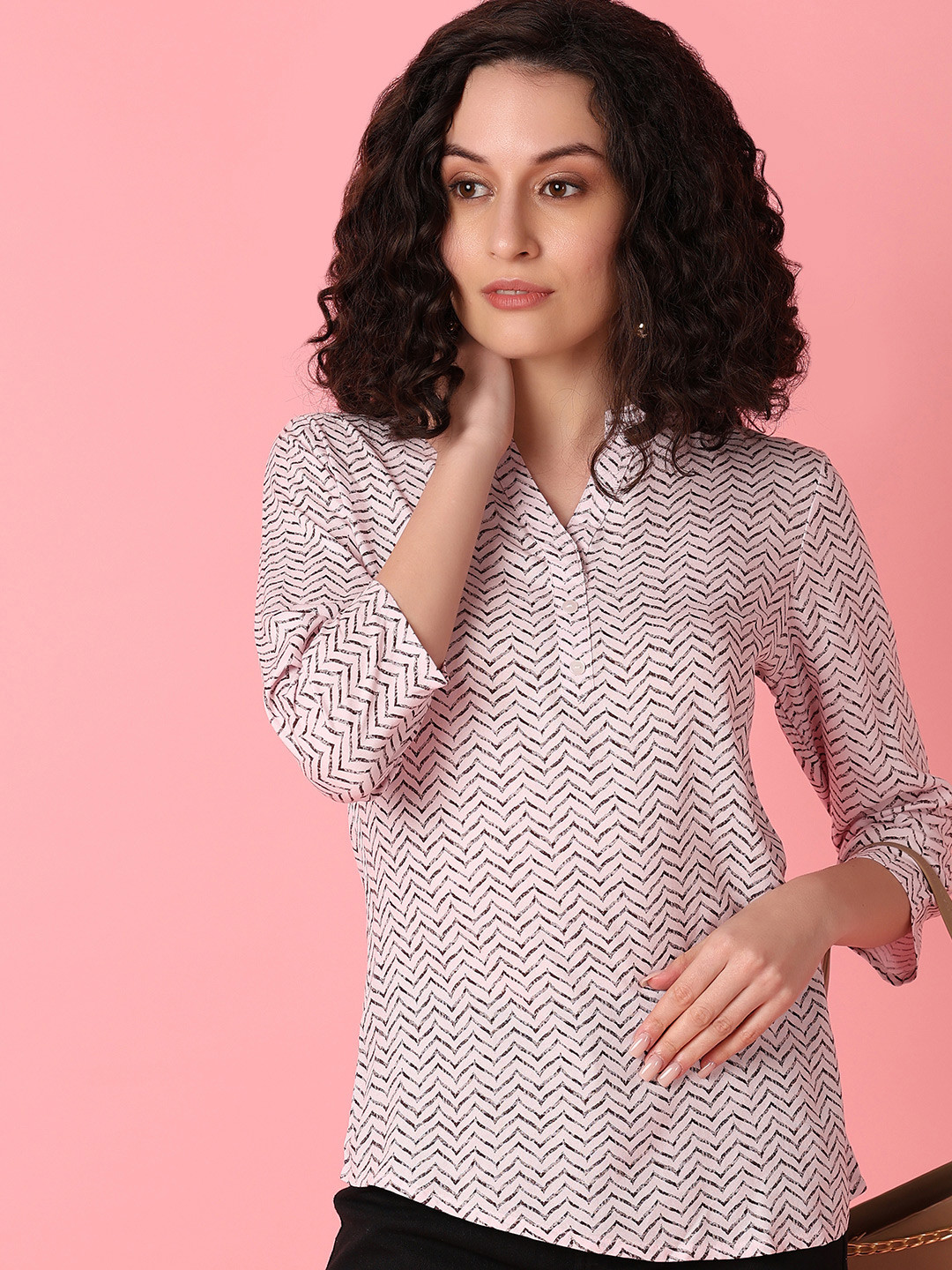 UNLIMITED Women Geometric Printed Mandarin Collar Top