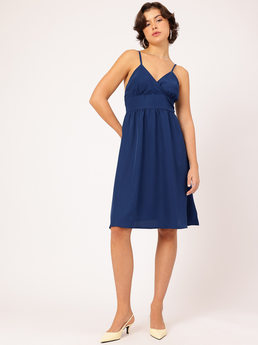 DressBerry Blue Knee Length Sleeveless Dress