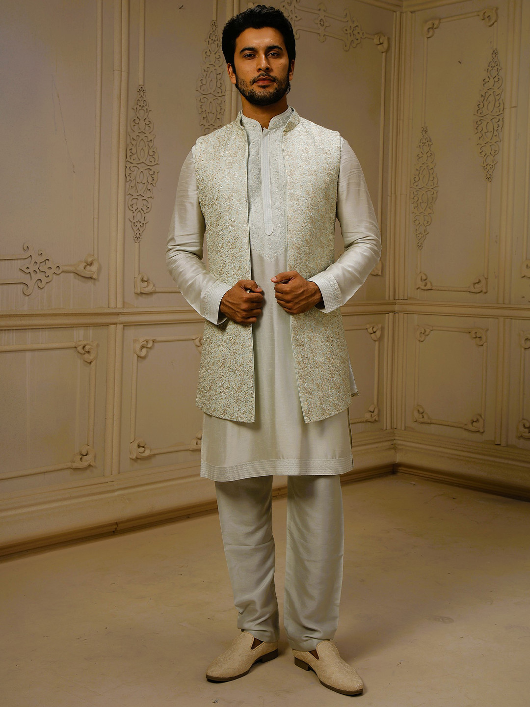 VANSHIK Floral Yoke Design Thread Work Kurta with Churidar & Nehru jacket