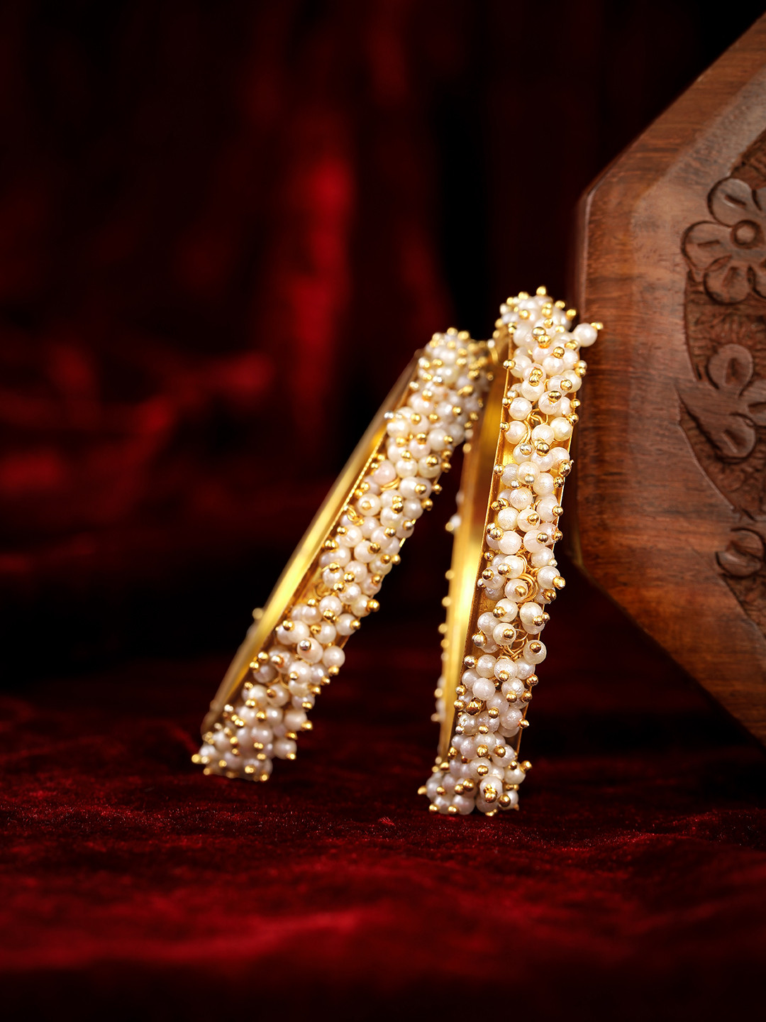 AARSHVI Set of 2 Gold-Plated Pearl Bangles