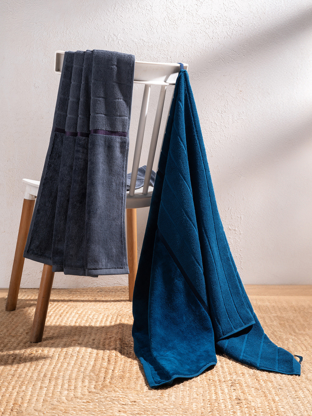 DAMENSCH 500GSM Hanging Loop 2PCs Adult Regular Bath Towel-59x30In