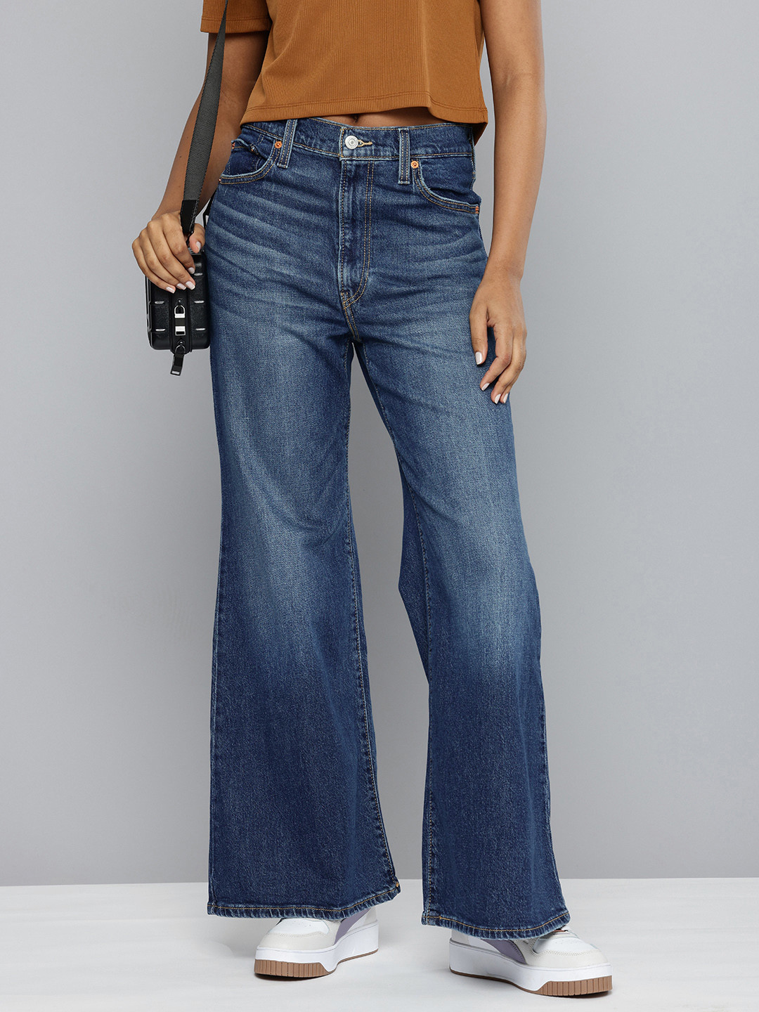 Levis Women Ribcage Bootcut High-Rise Heavy Fade Stretchable Jeans