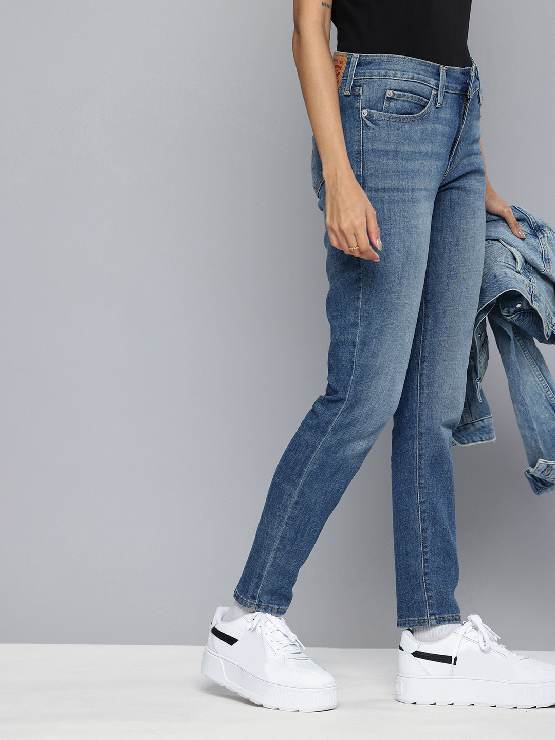Levis Women's 711 Blue Skinny Fit Mid Rise Jeans