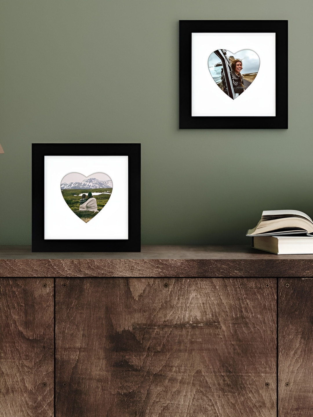 Art Street Black & White 2 Pieces Heart Shaped Table Photo Frames
