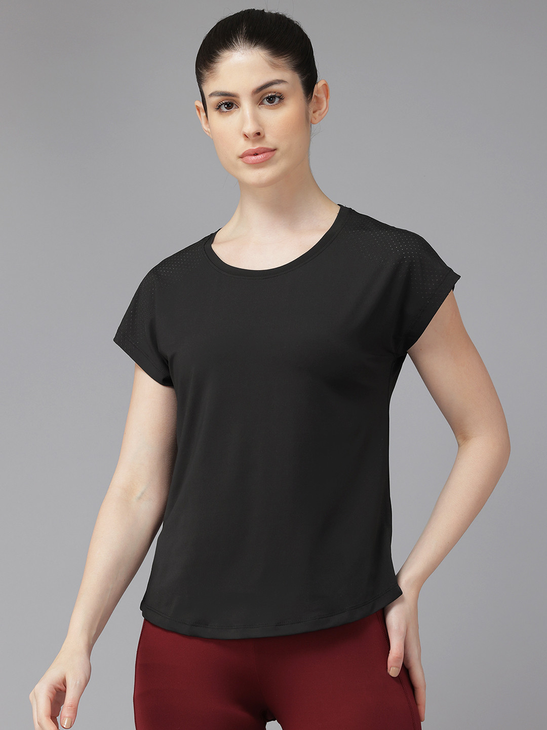 PERFKT-U Rapid Dry Perforated Detail Extended Sleeves Training T-shirt